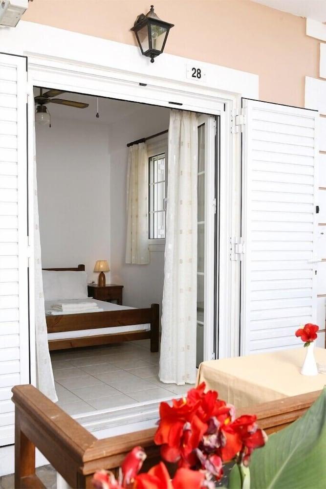 Akra Morea Hotel & Residences Monemvasía Dış mekan fotoğraf